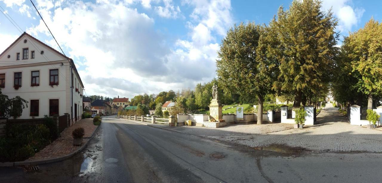 Apartman Nove Hrady Buitenkant foto